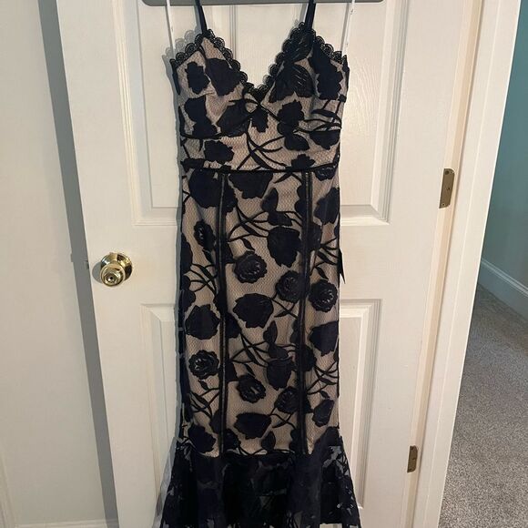 Lulu's Alluring Dream Navy Midi Dress Floral Mesh Spaghetti Strap Sz S - Picture 2 of 5